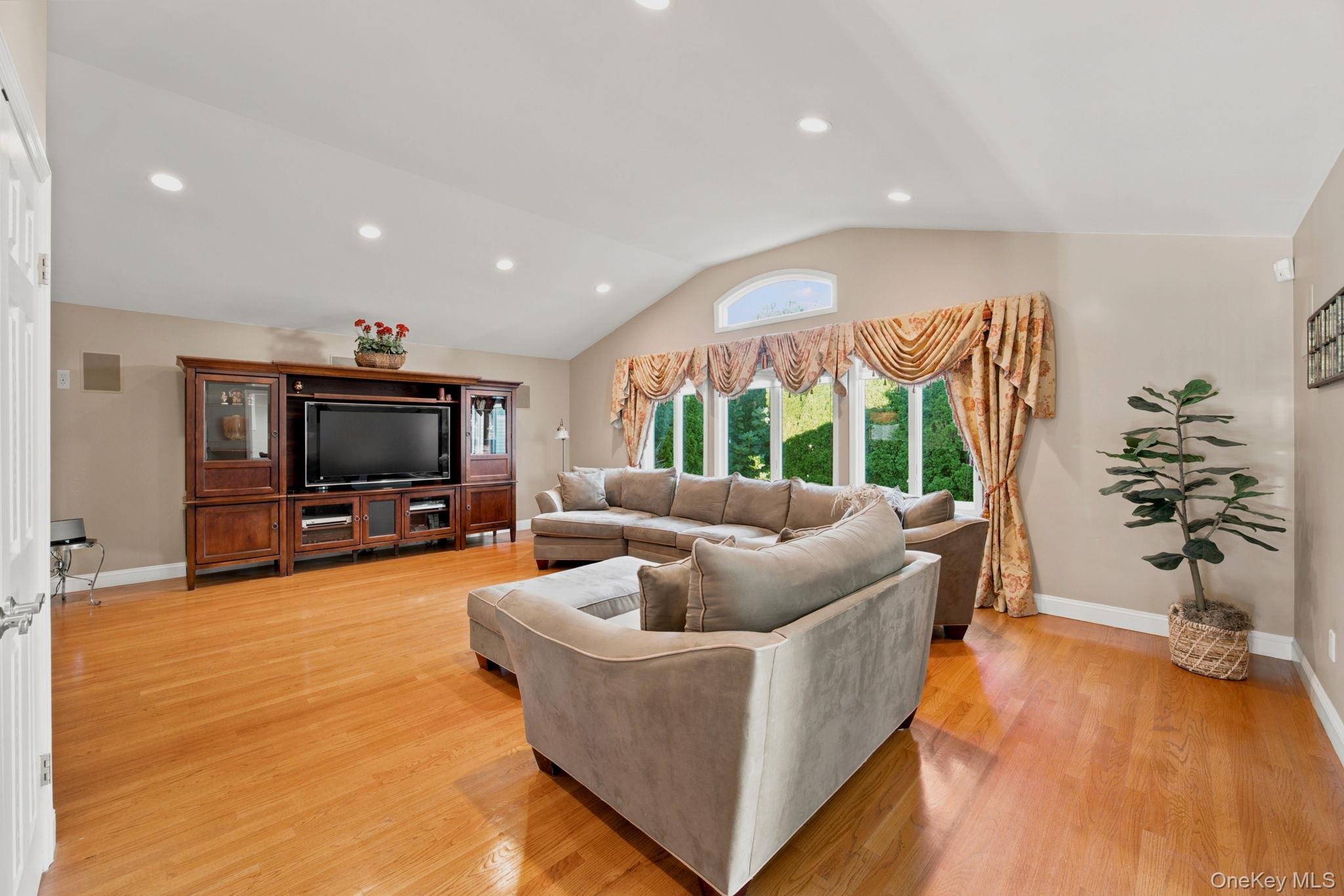 154 Celler Avenue Property Photo 11