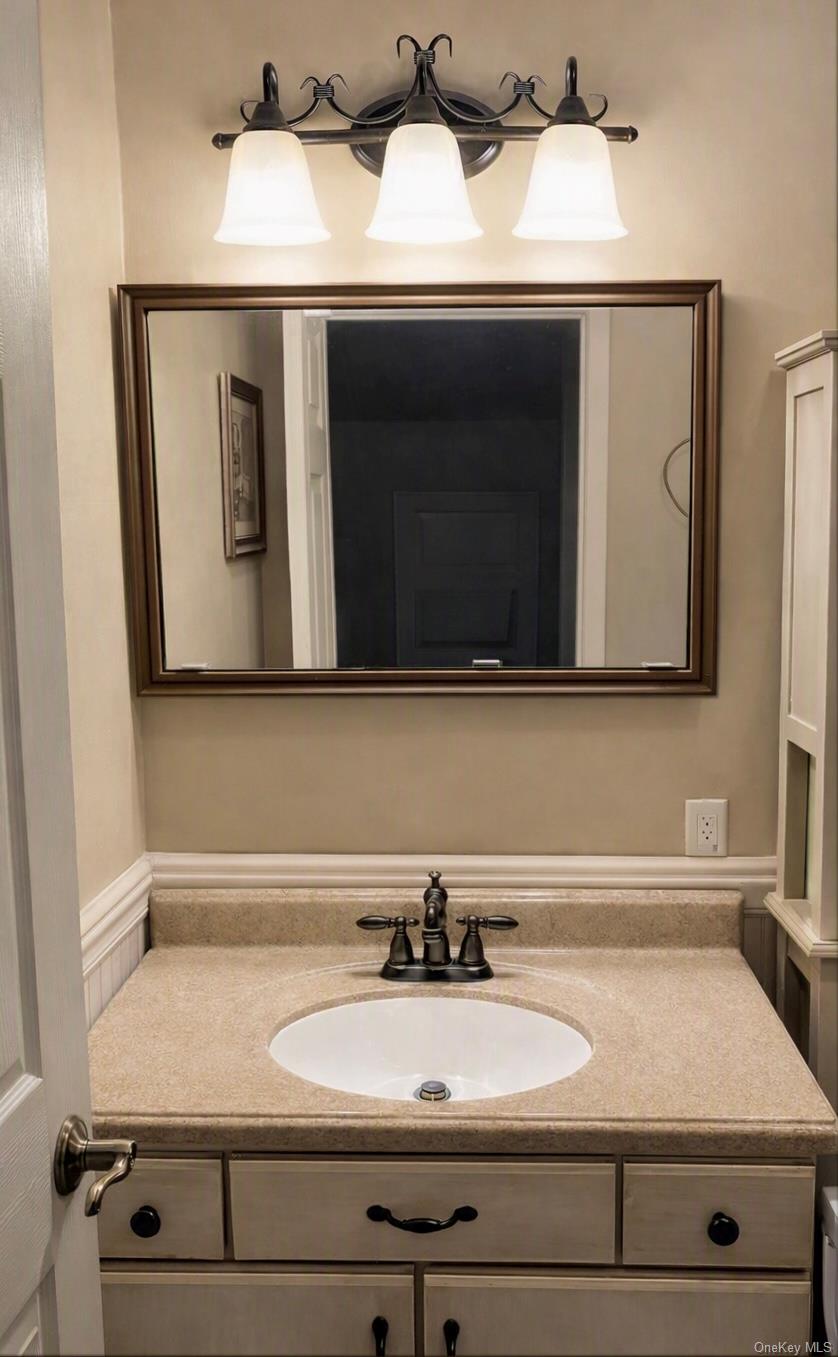 20 Laurel Avenue 60 Property Photo 8