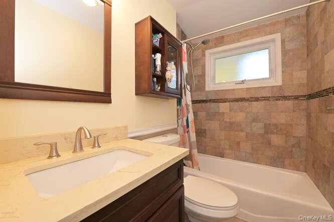 10 Pickwick Drive Property Photo 7