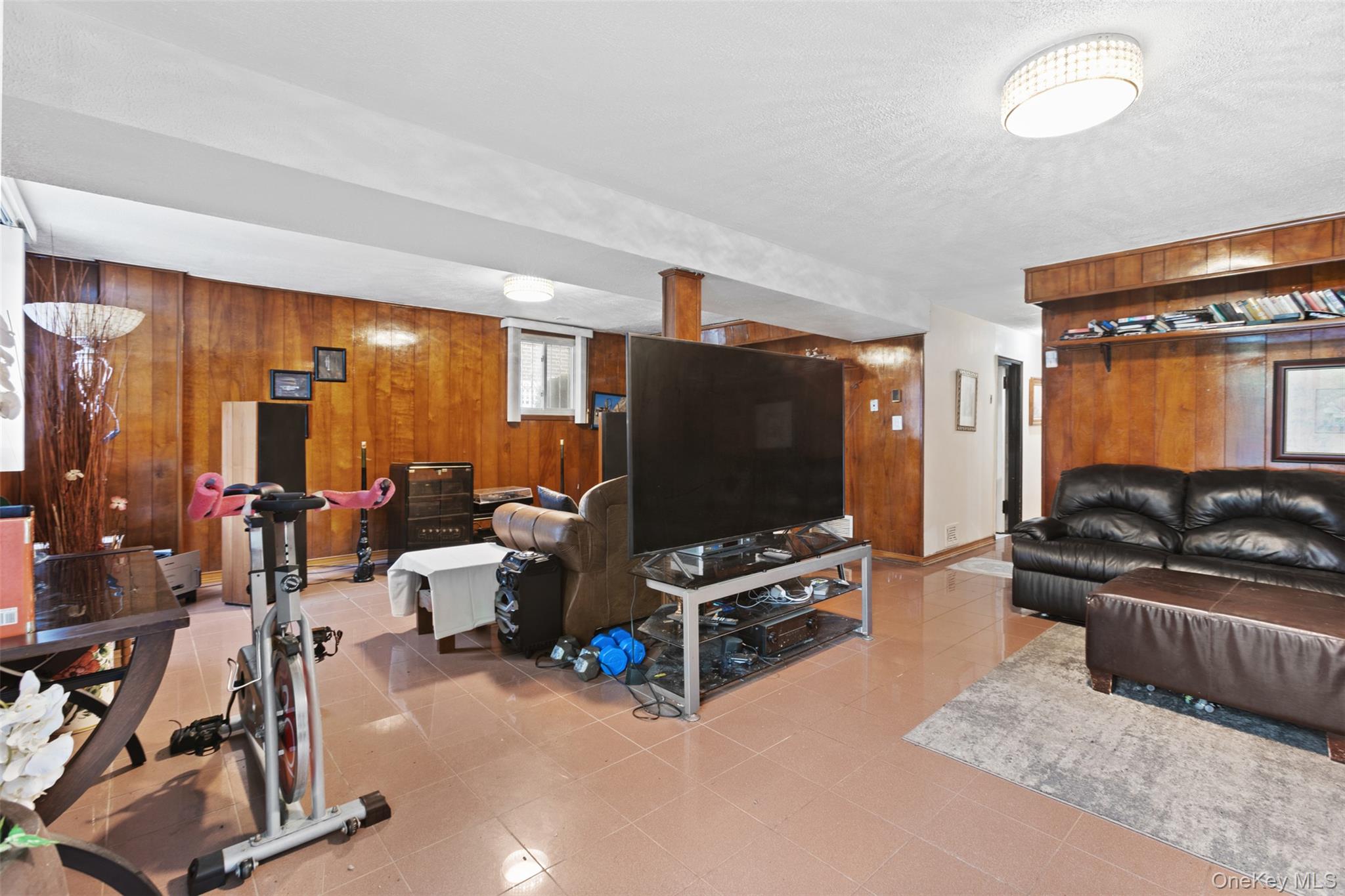 552 Briar Place Property Photo 15