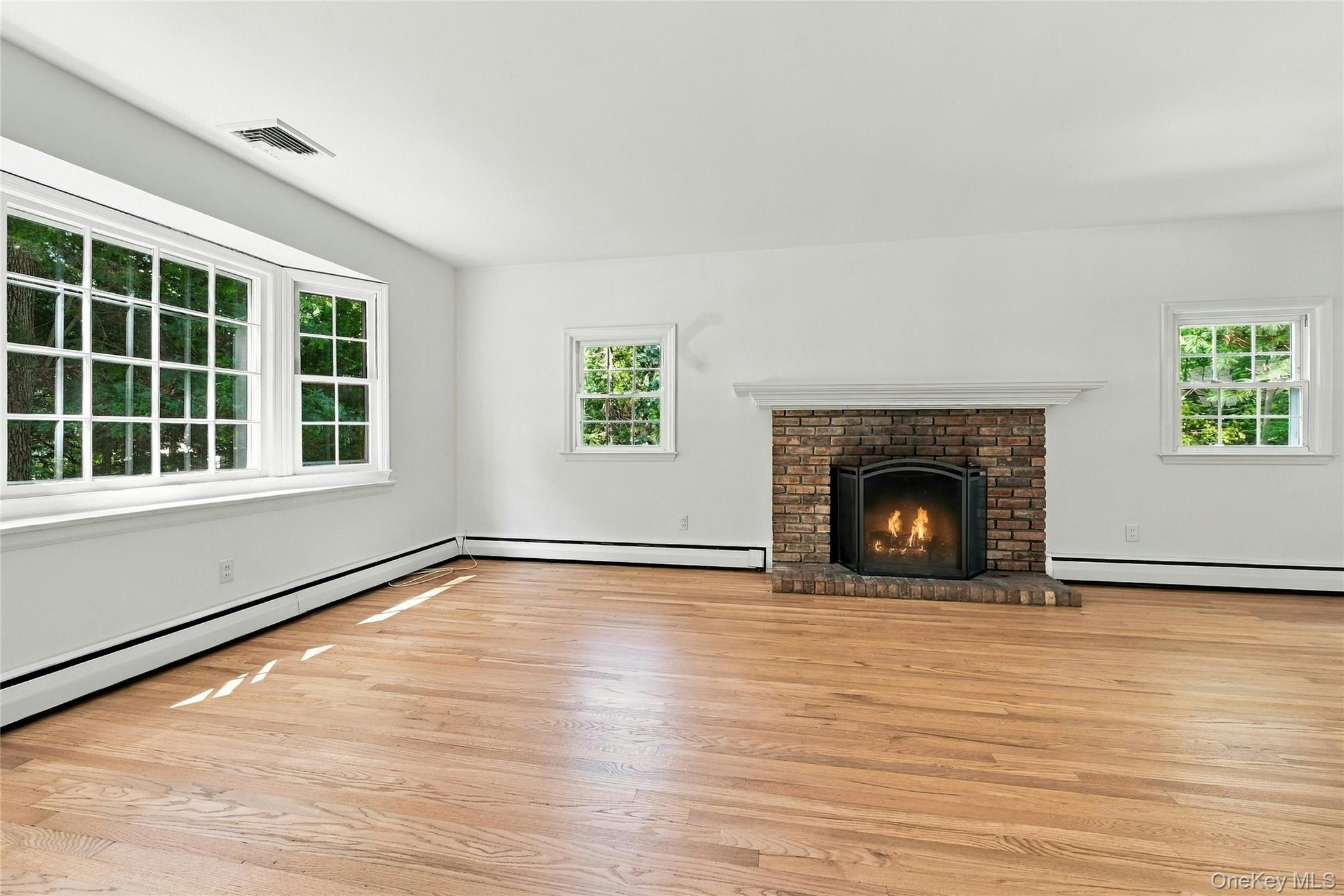 15 Shore Oaks Drive Property Photo 5