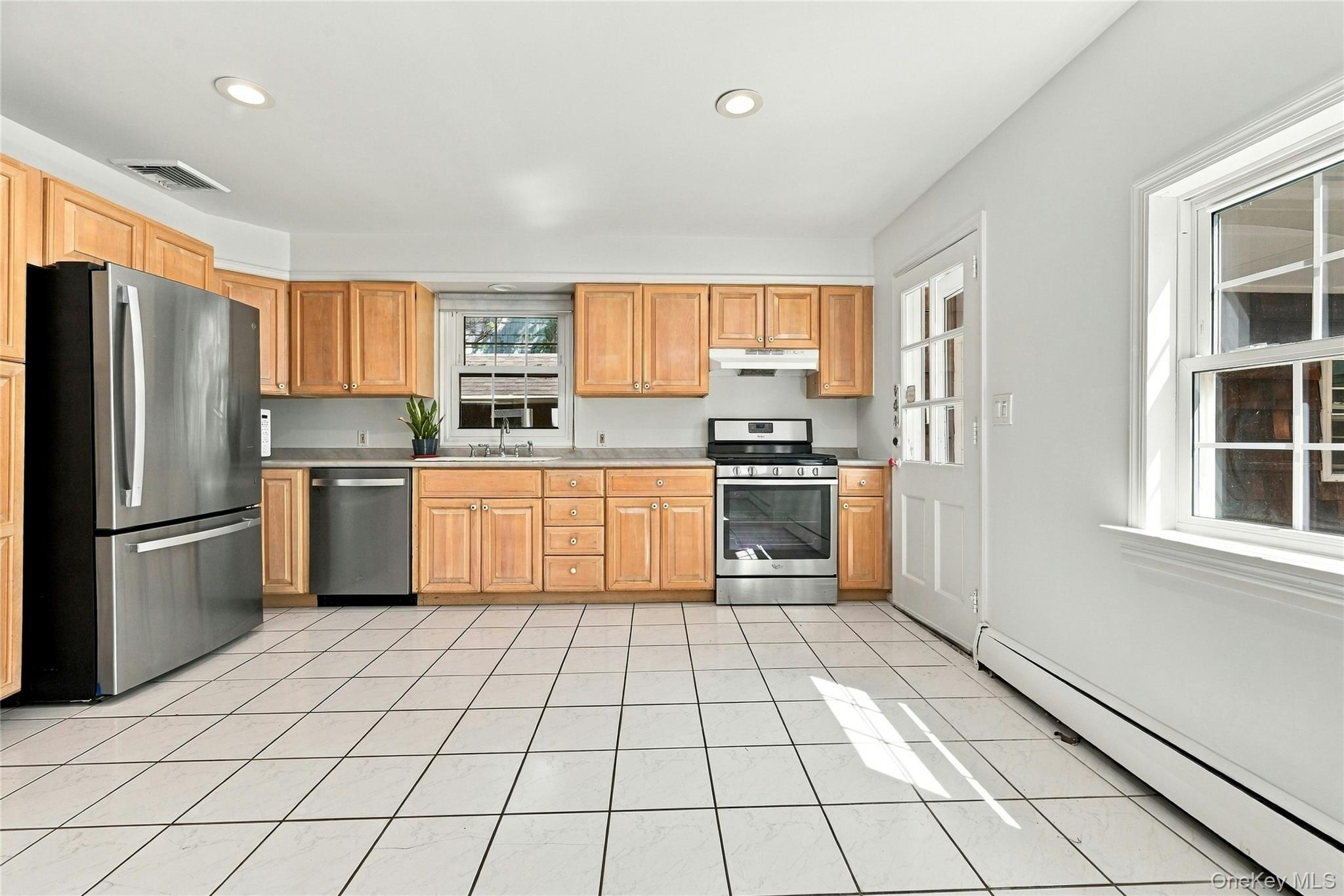 15 Shore Oaks Drive Property Photo 9