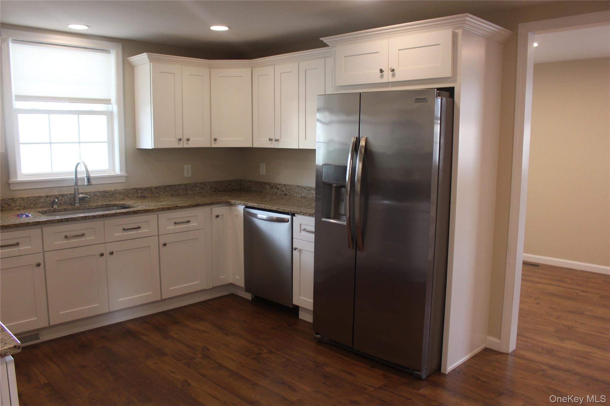 17 Bank Street Property Photo 6