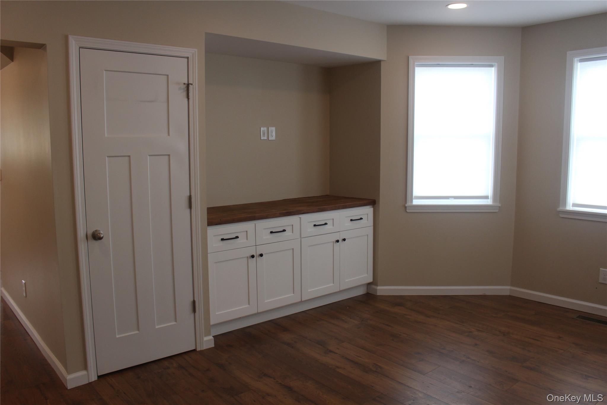 17 Bank Street Property Photo 13