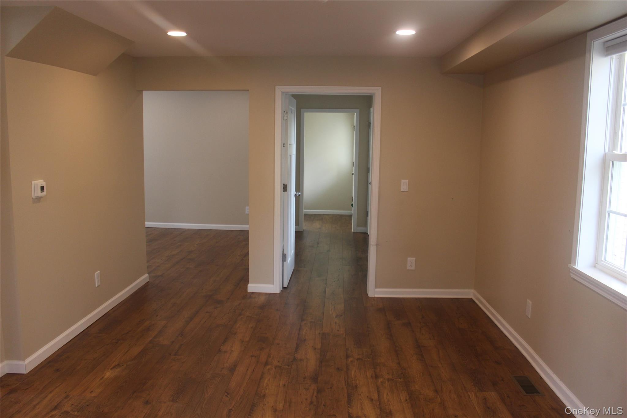 17 Bank Street Property Photo 16