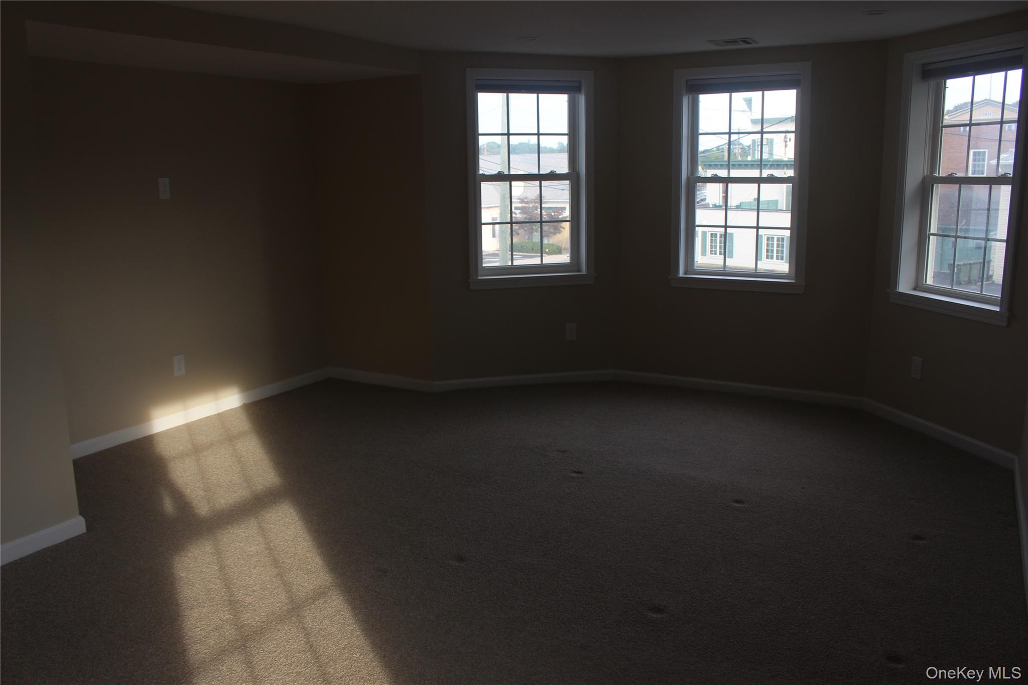 17 Bank Street Property Photo 21
