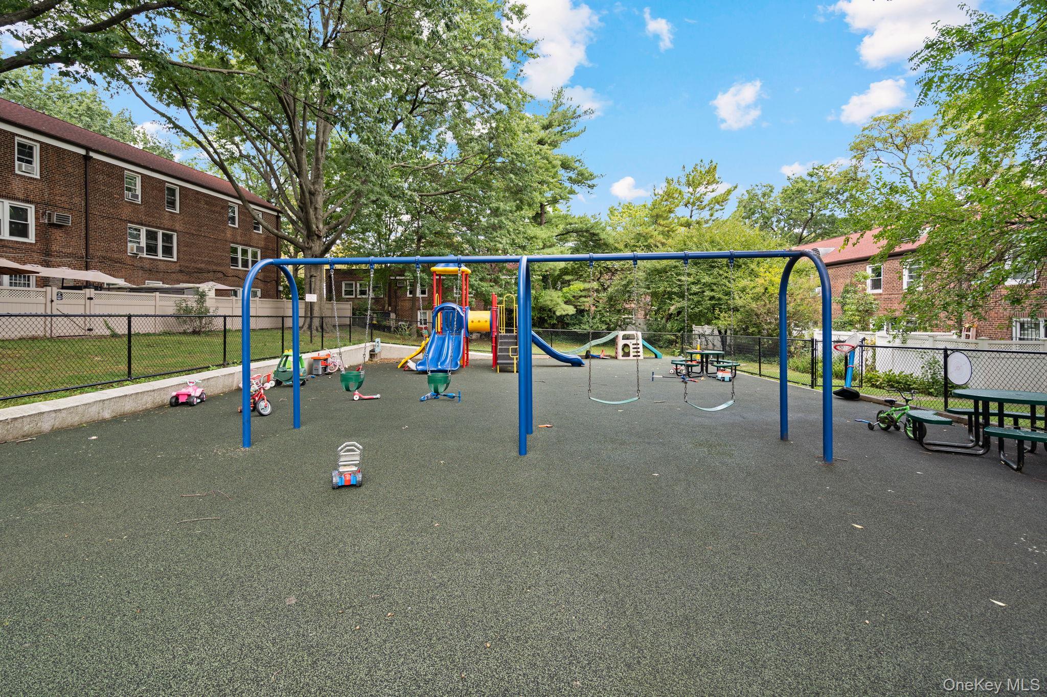 14749 Charter Road 21b Property Photo 14