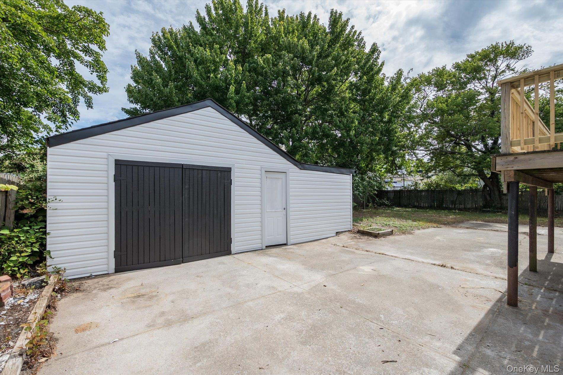 605 S Ocean Avenue Property Photo 25