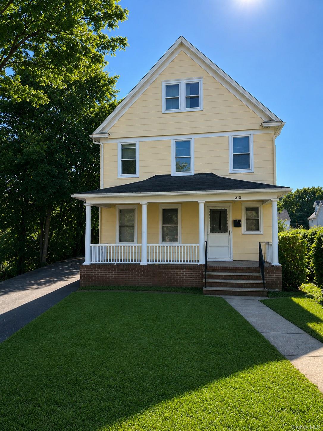 213 Washington Avenue Property Photo 1