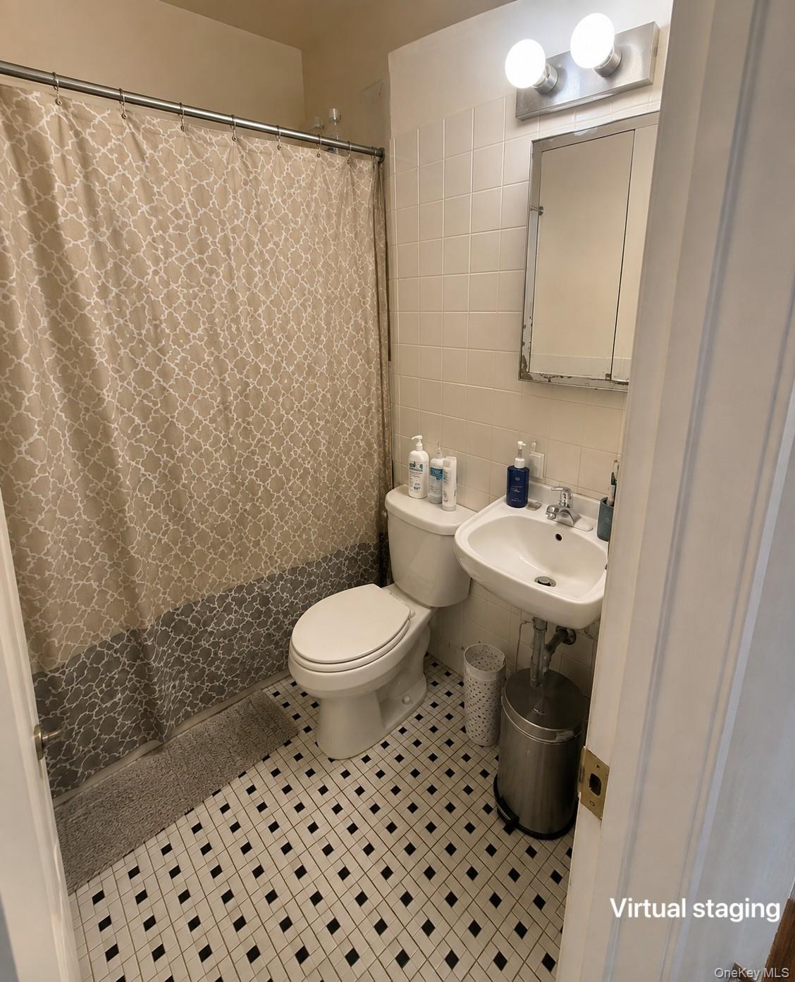 10224 Corona Avenue Property Photo 5