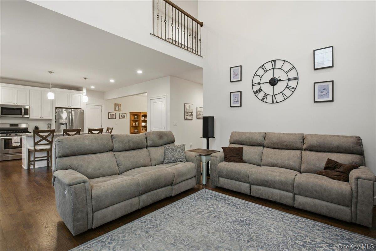 16 Kensington Lane Property Photo 28