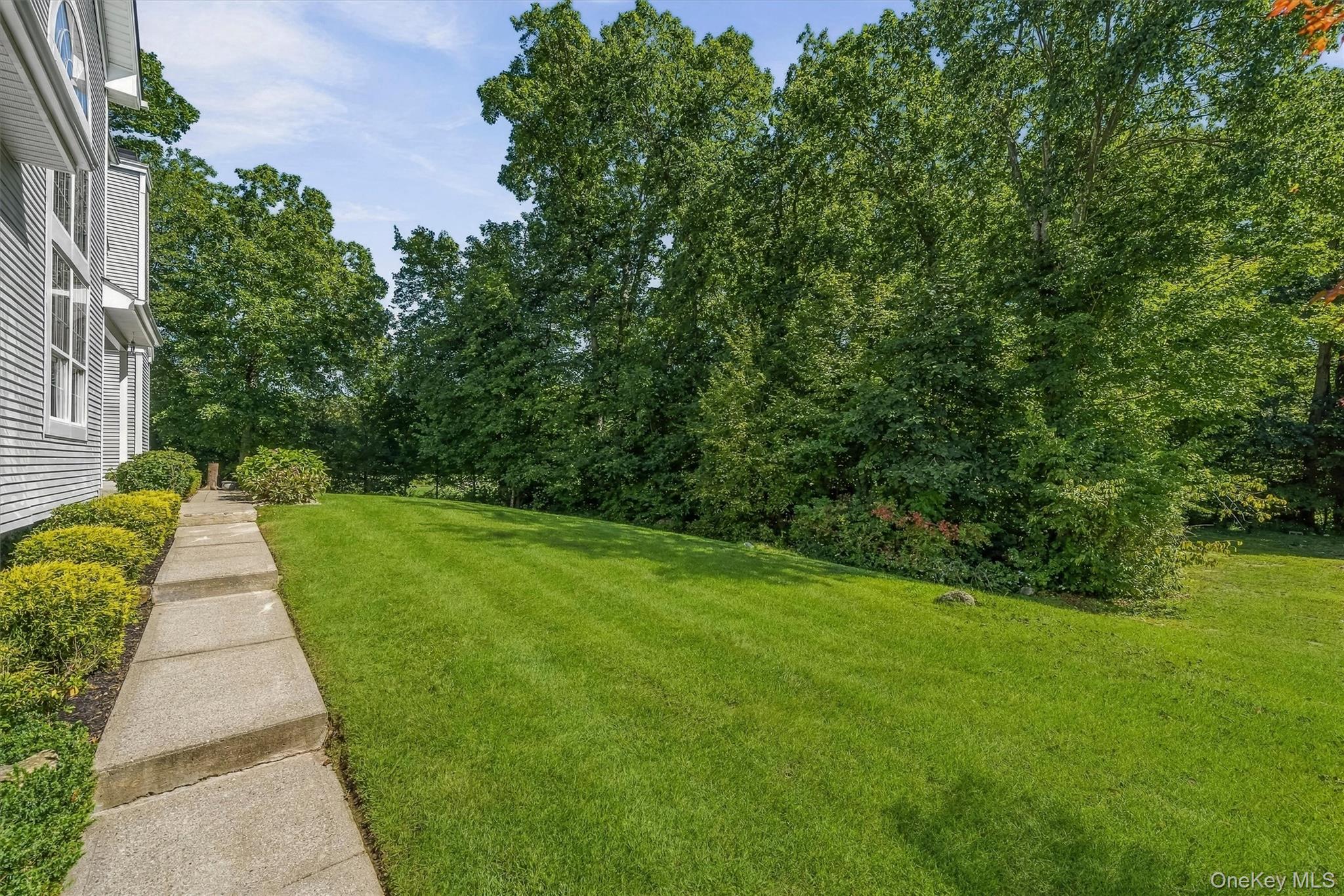 10 Willow Court Property Photo 3