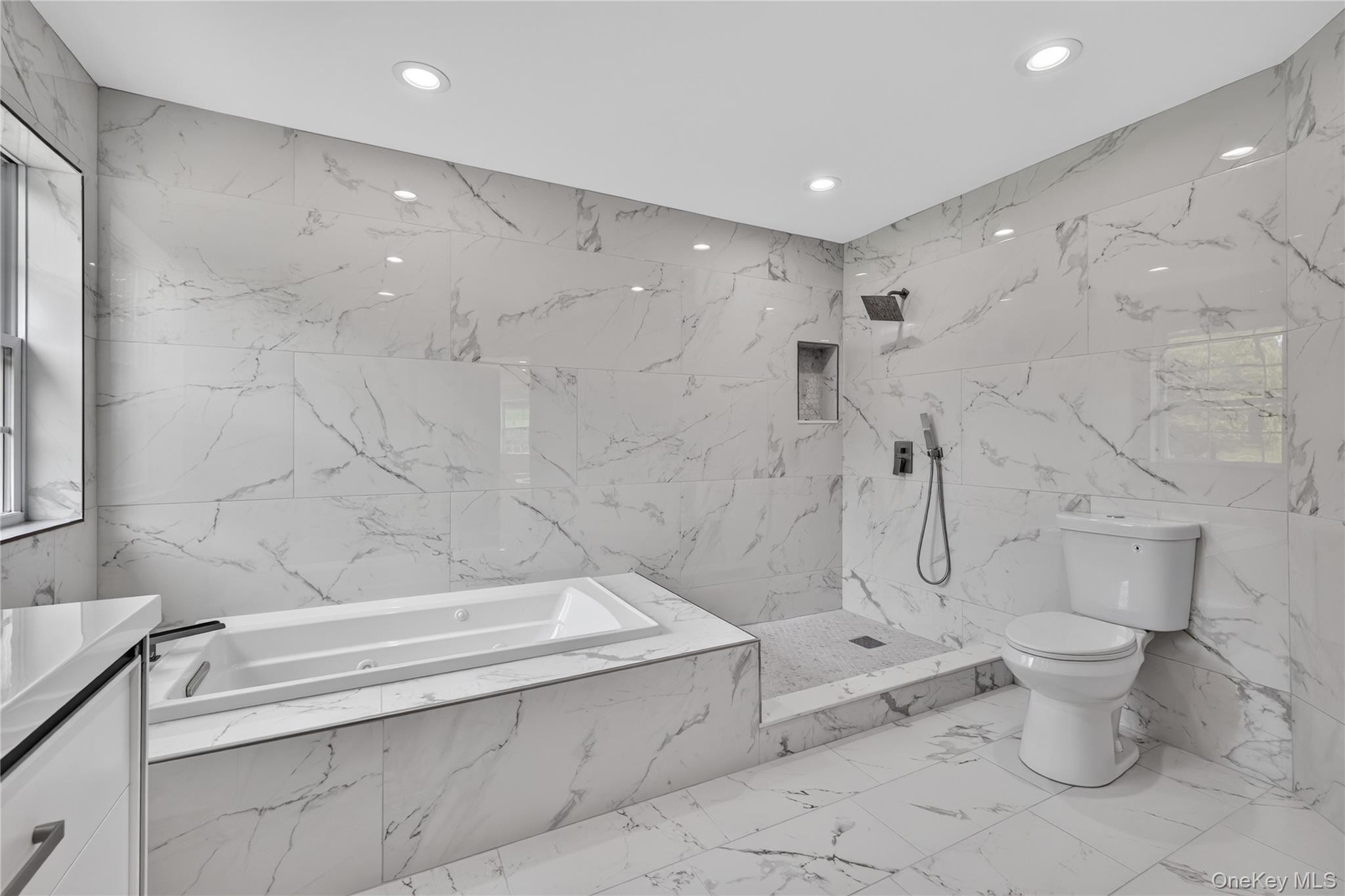 26 Hamlet Drive Property Photo 24