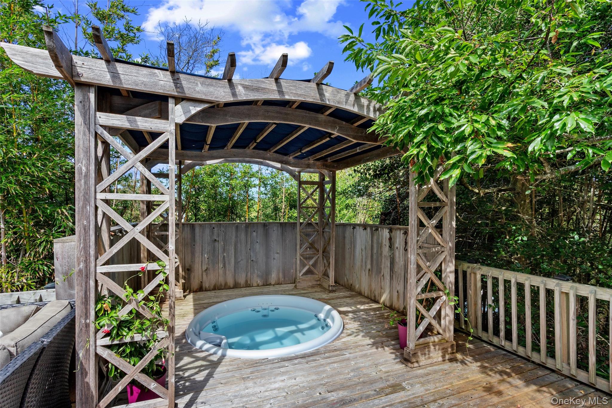 480 Tarpon Walk Property Photo 3