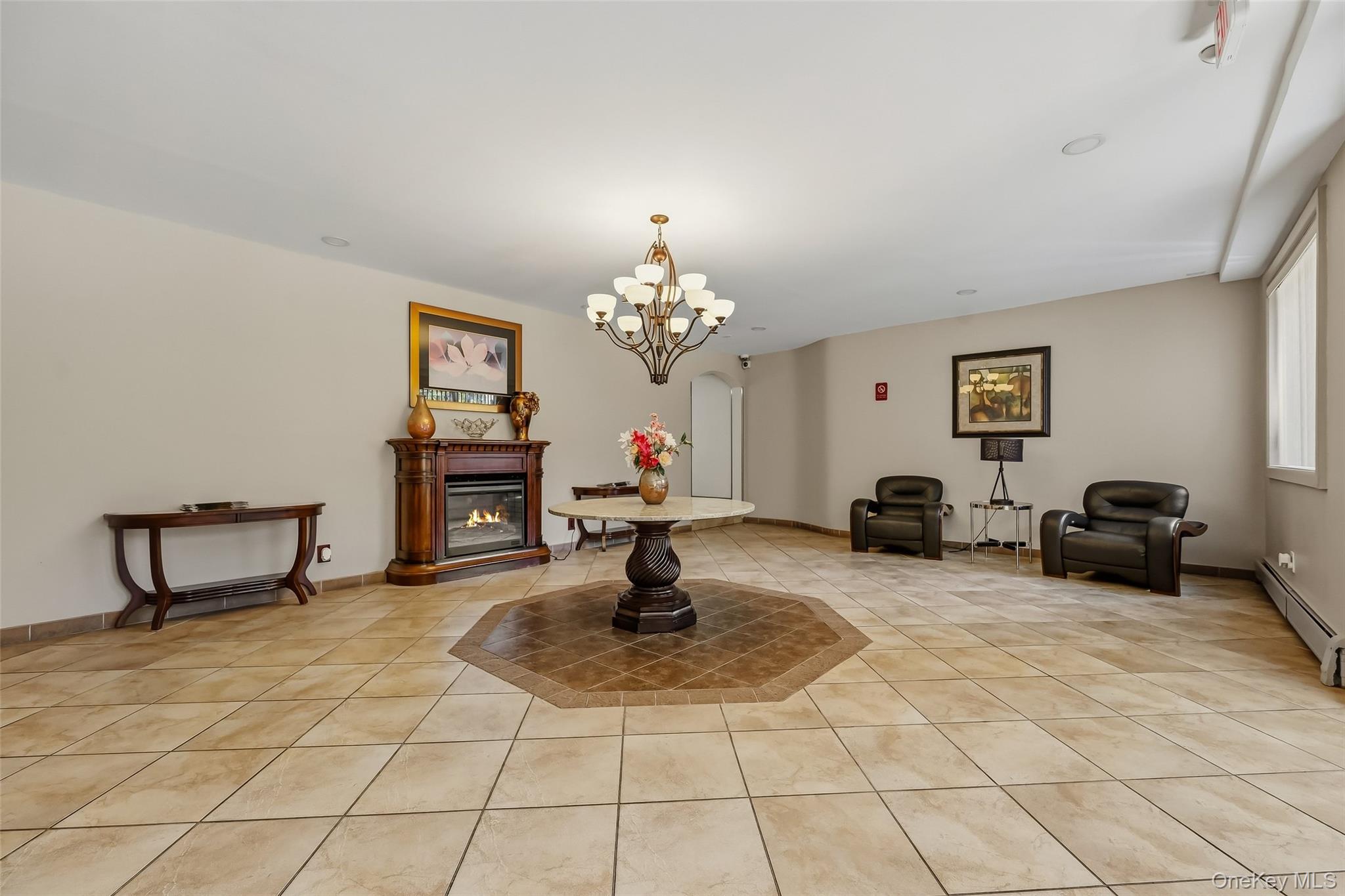 5 Oakdale Manor B20 Property Photo 17