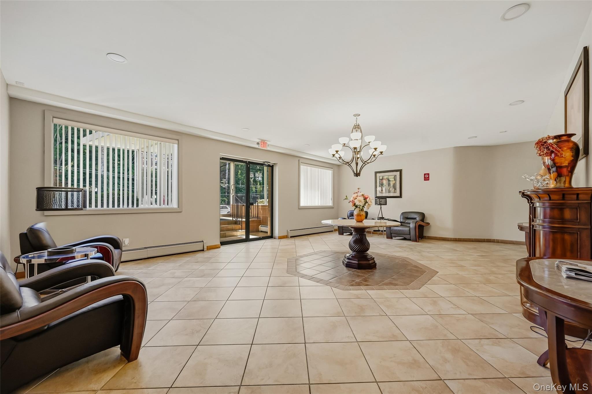 5 Oakdale Manor B20 Property Photo 18