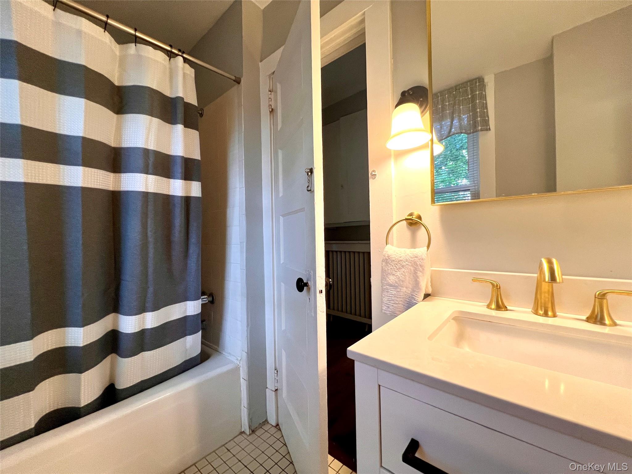 148 Franklin Avenue Unit 1 Property Photo 8