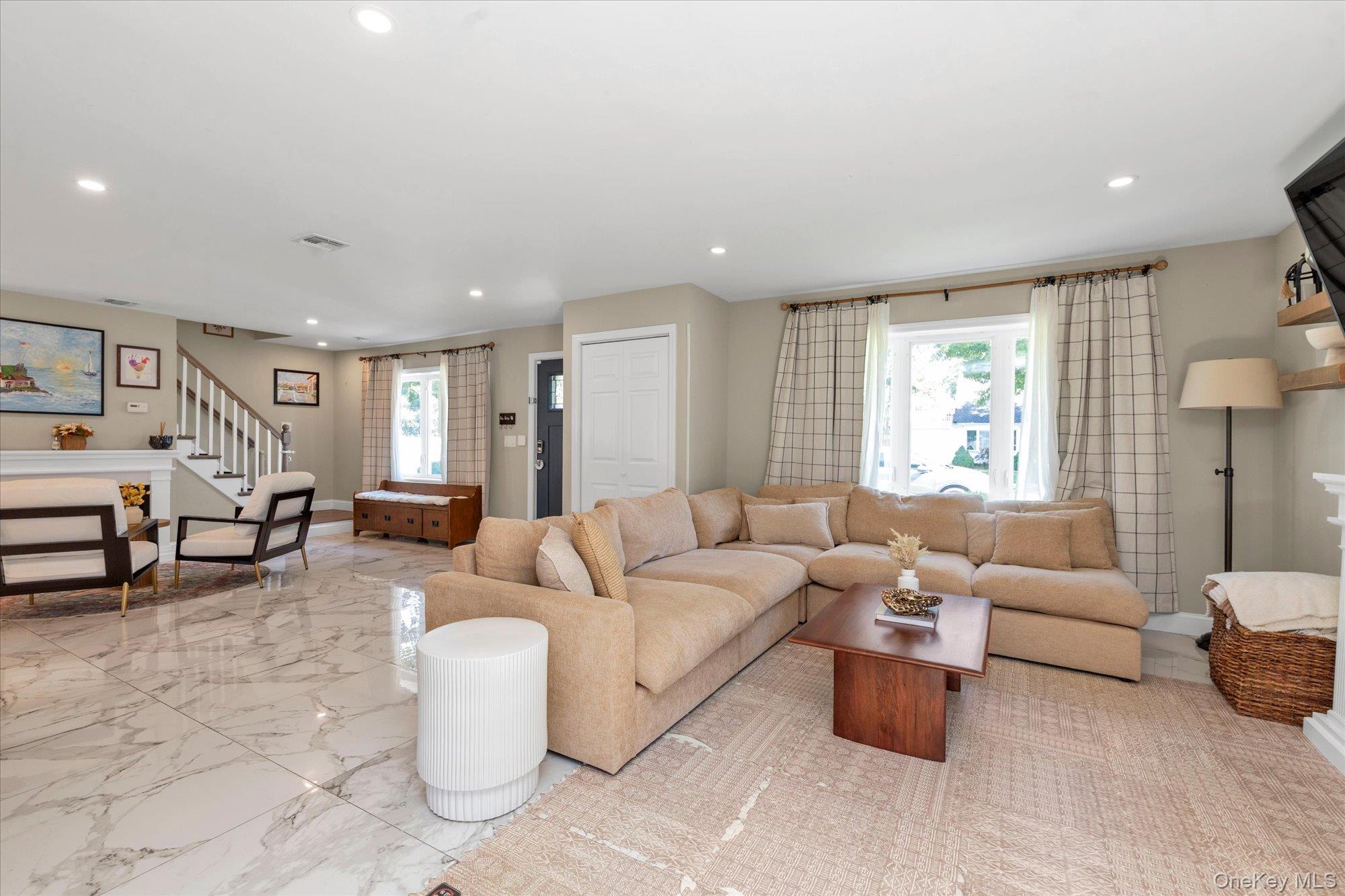 1726 Lehigh Road Property Photo 2