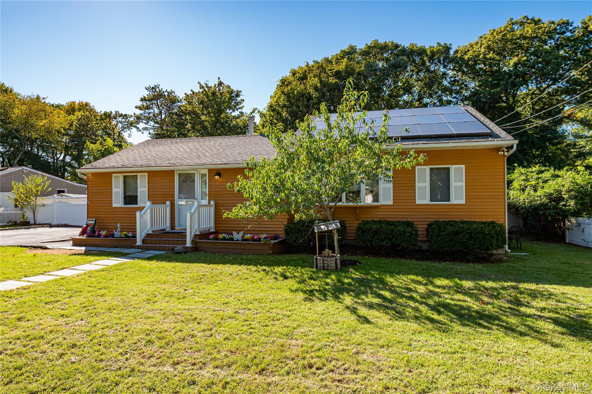 8 Forest Avenue Property Photo 1