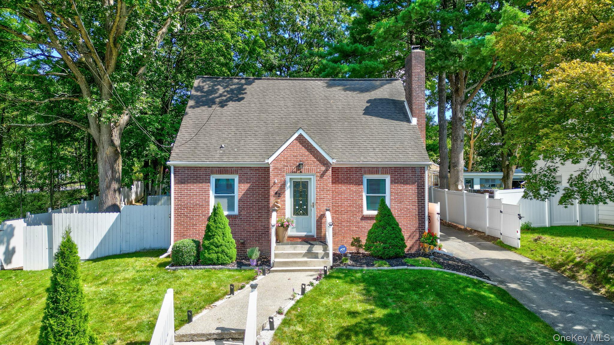 42 Streit Avenue Property Photo 1