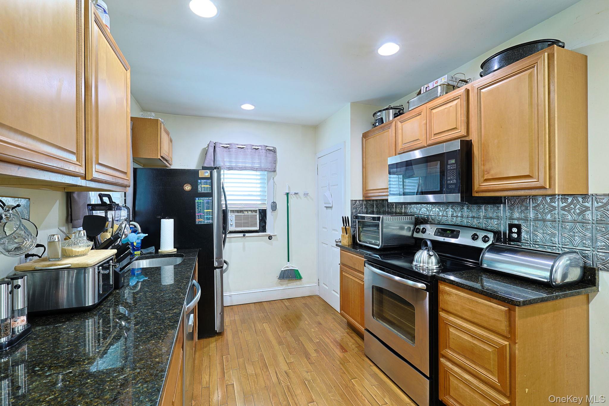 42 Streit Avenue Property Photo 6