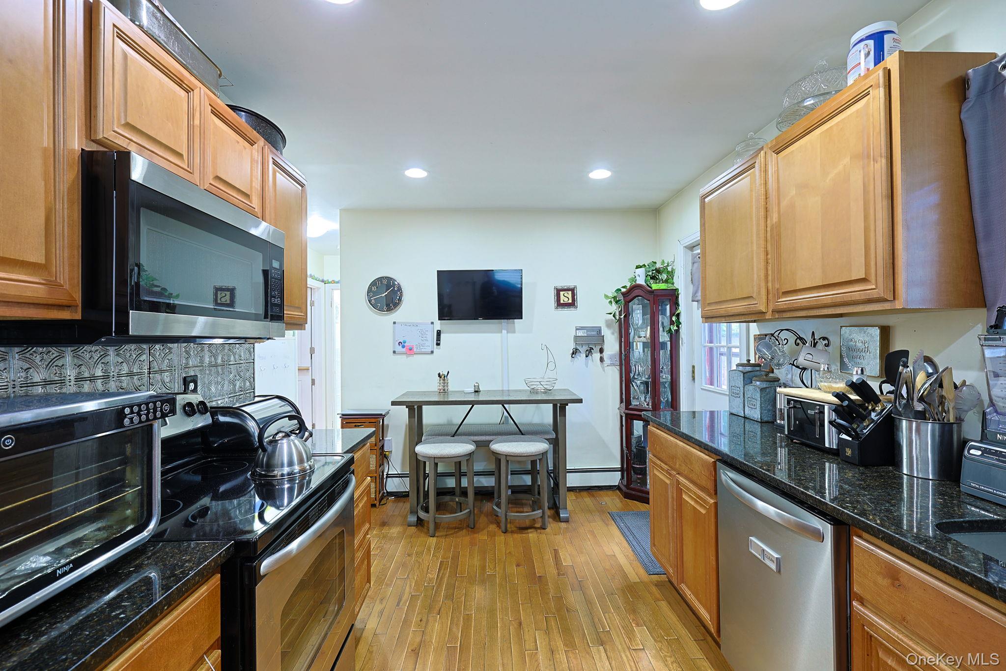 42 Streit Avenue Property Photo 7