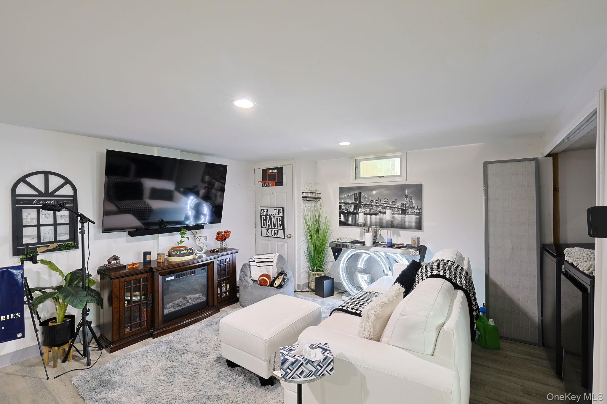 42 Streit Avenue Property Photo 18