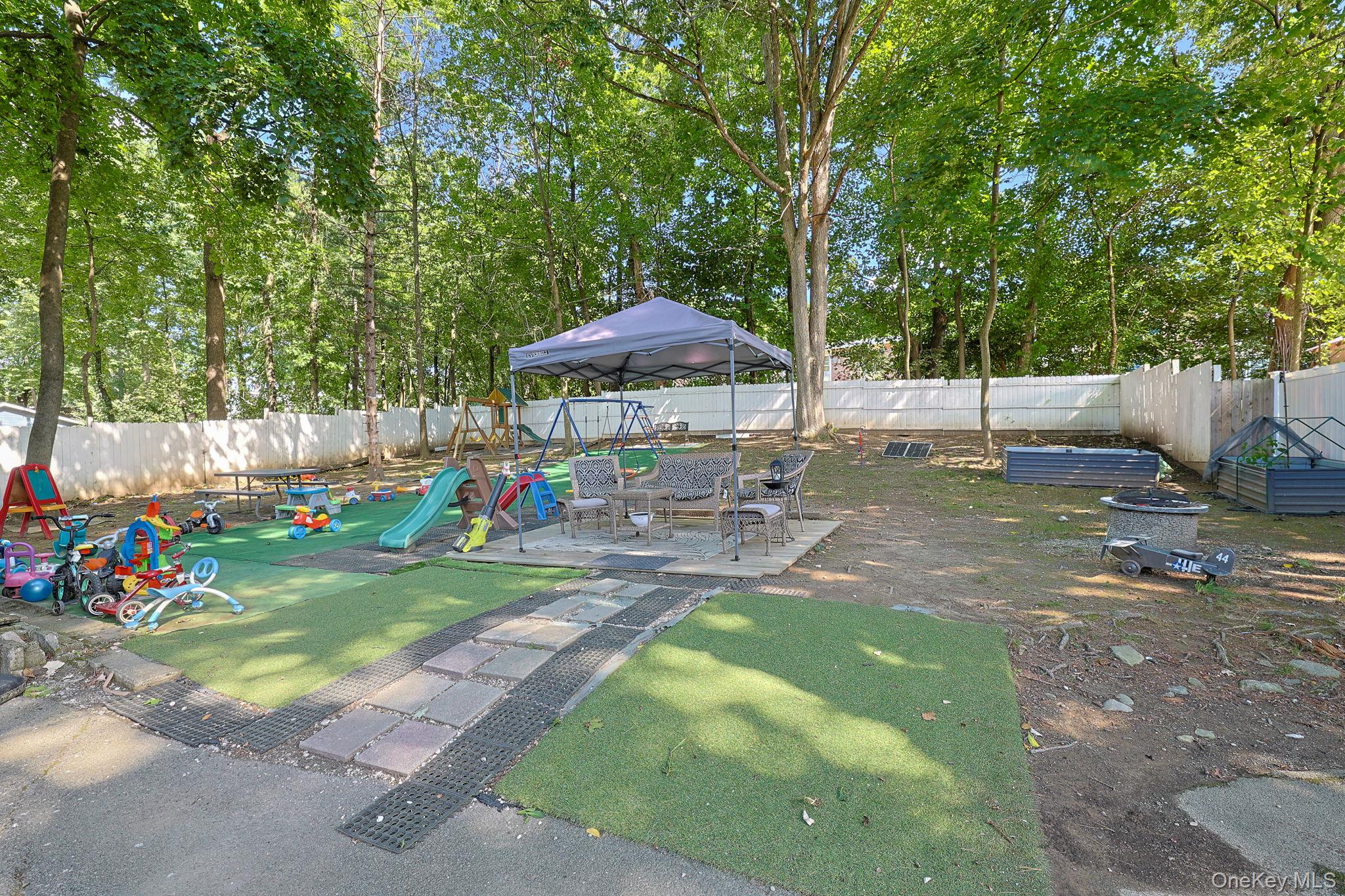 42 Streit Avenue Property Photo 24