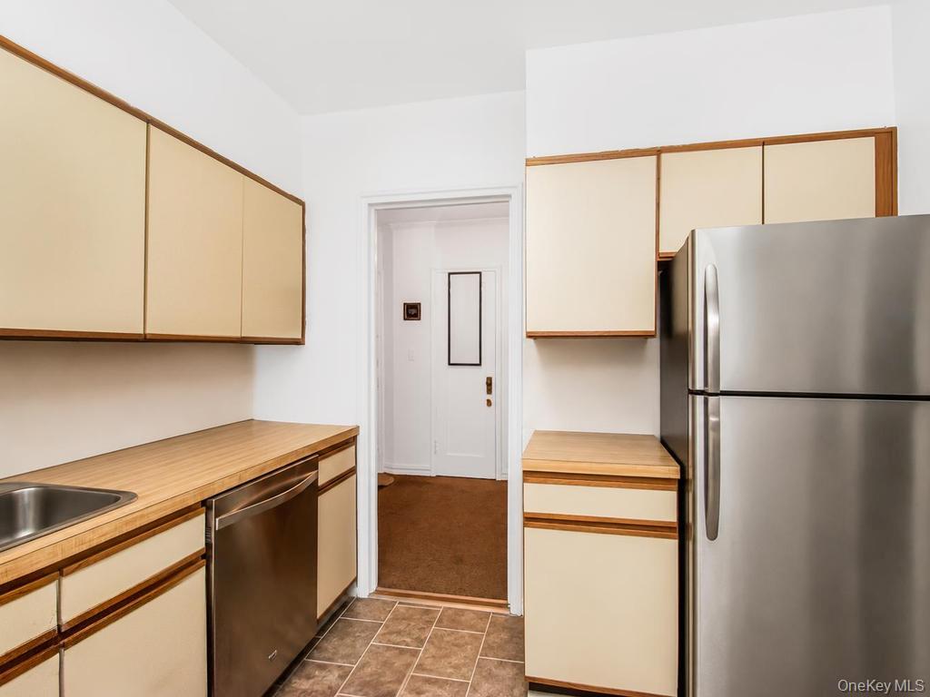 306 E Mosholu Parkway 4f Property Photo 9