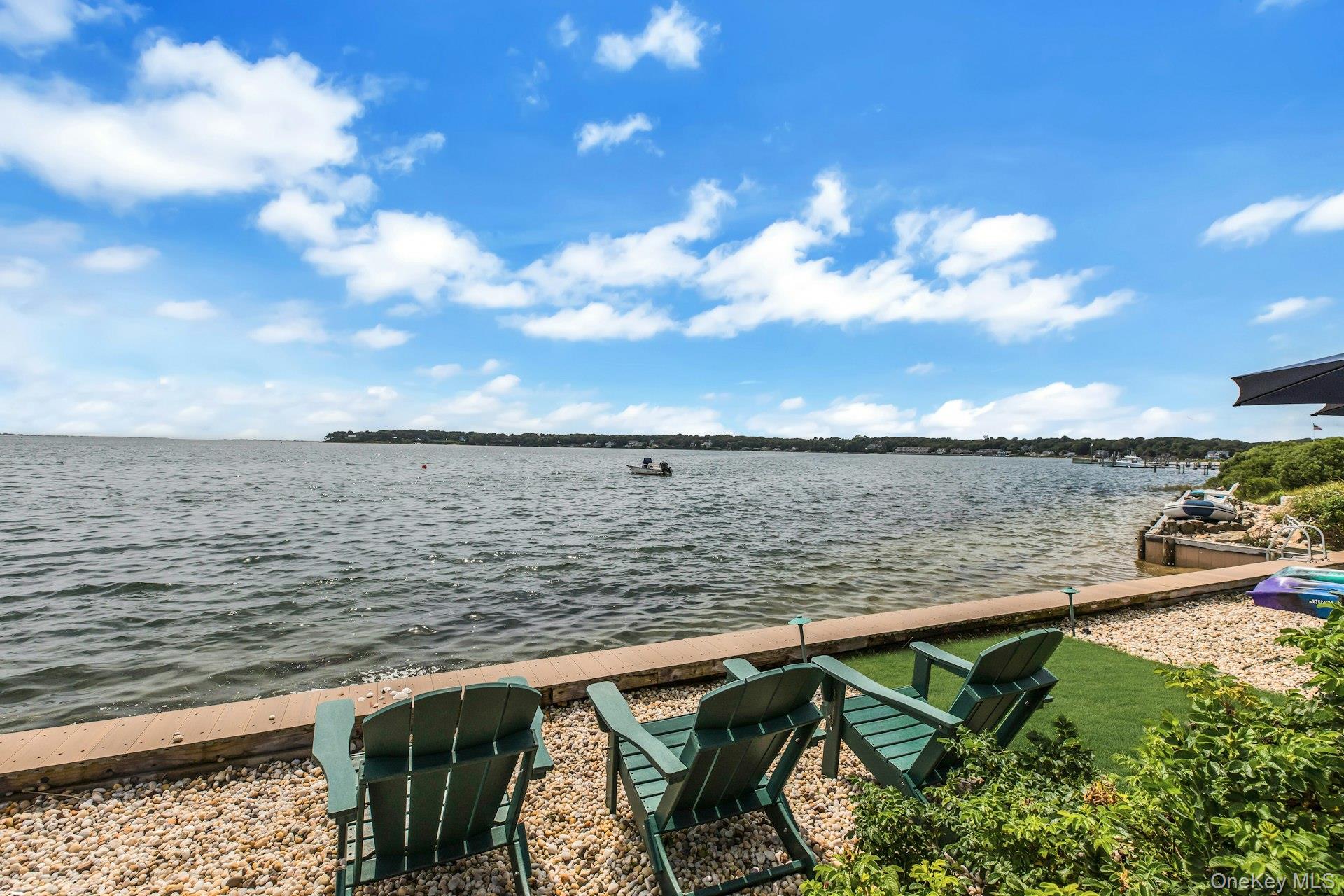 310 E Montauk Highway Property Photo 5