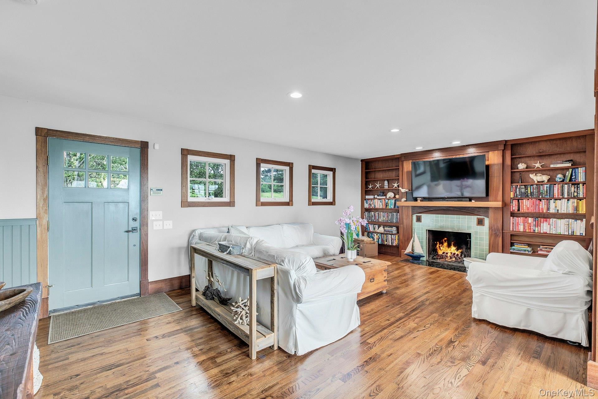 310 E Montauk Highway Property Photo 10