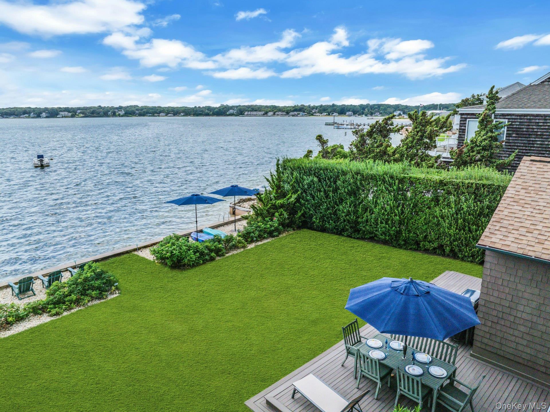 310 E Montauk Highway Property Photo 28