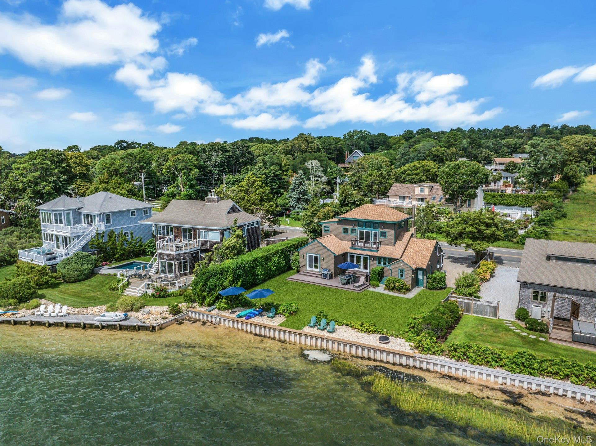 310 E Montauk Highway Property Photo 29