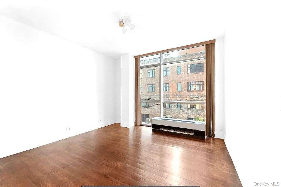 26-26 Jackson Avenue 303 Property Photo 2