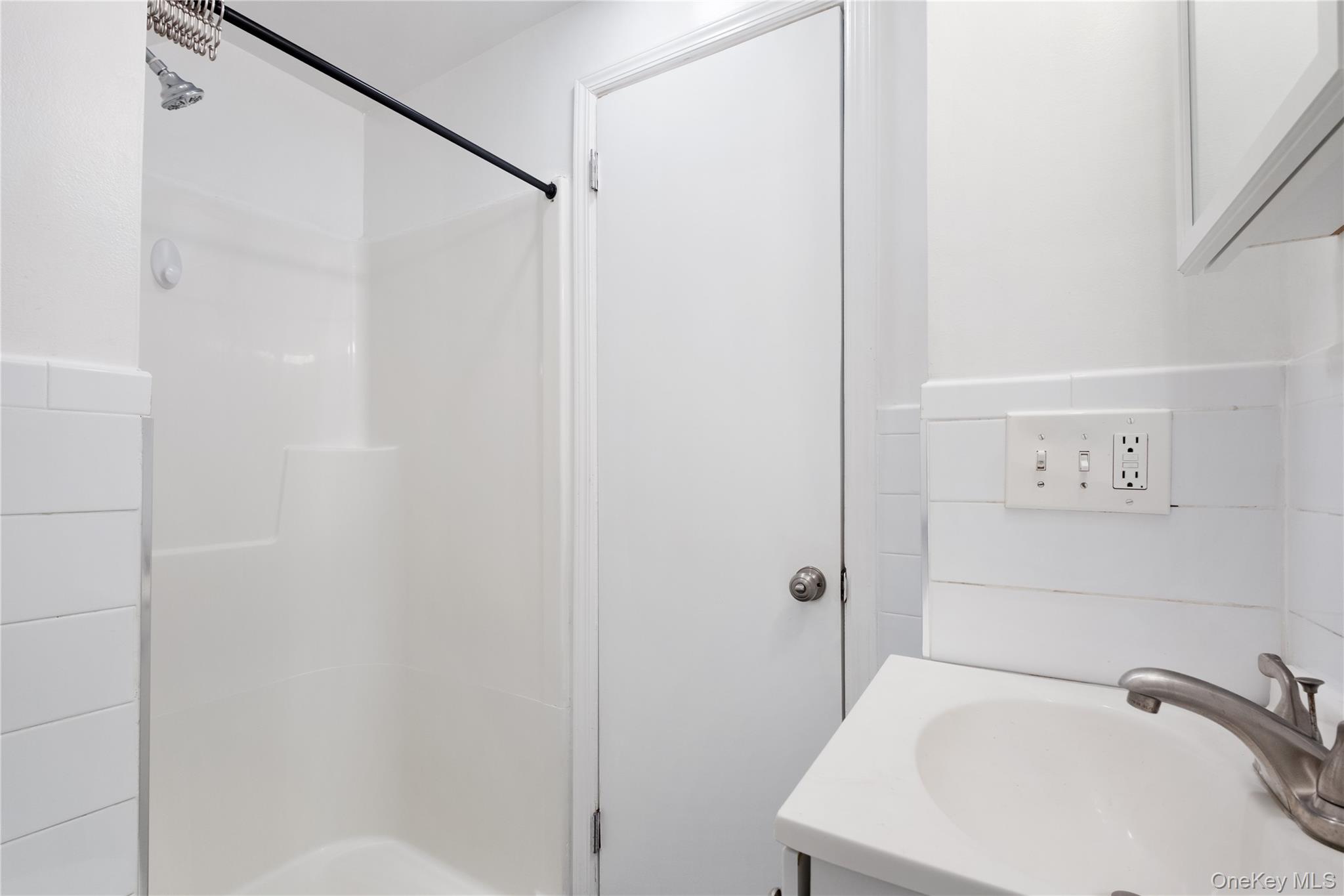 44 Robertson Avenue Property Photo 13