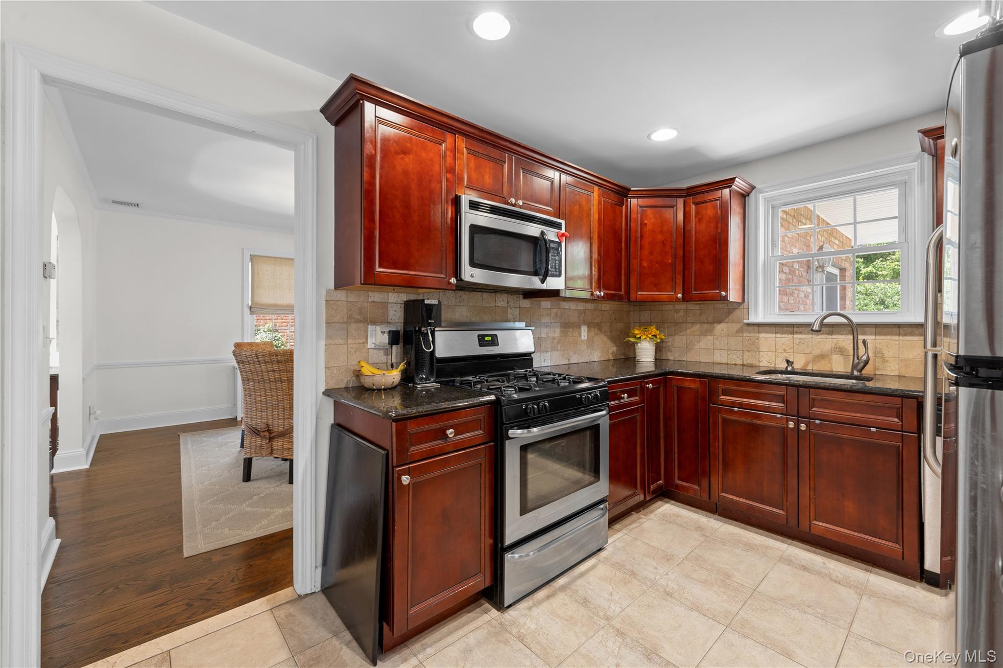 33 Ogden Avenue Property Photo 13