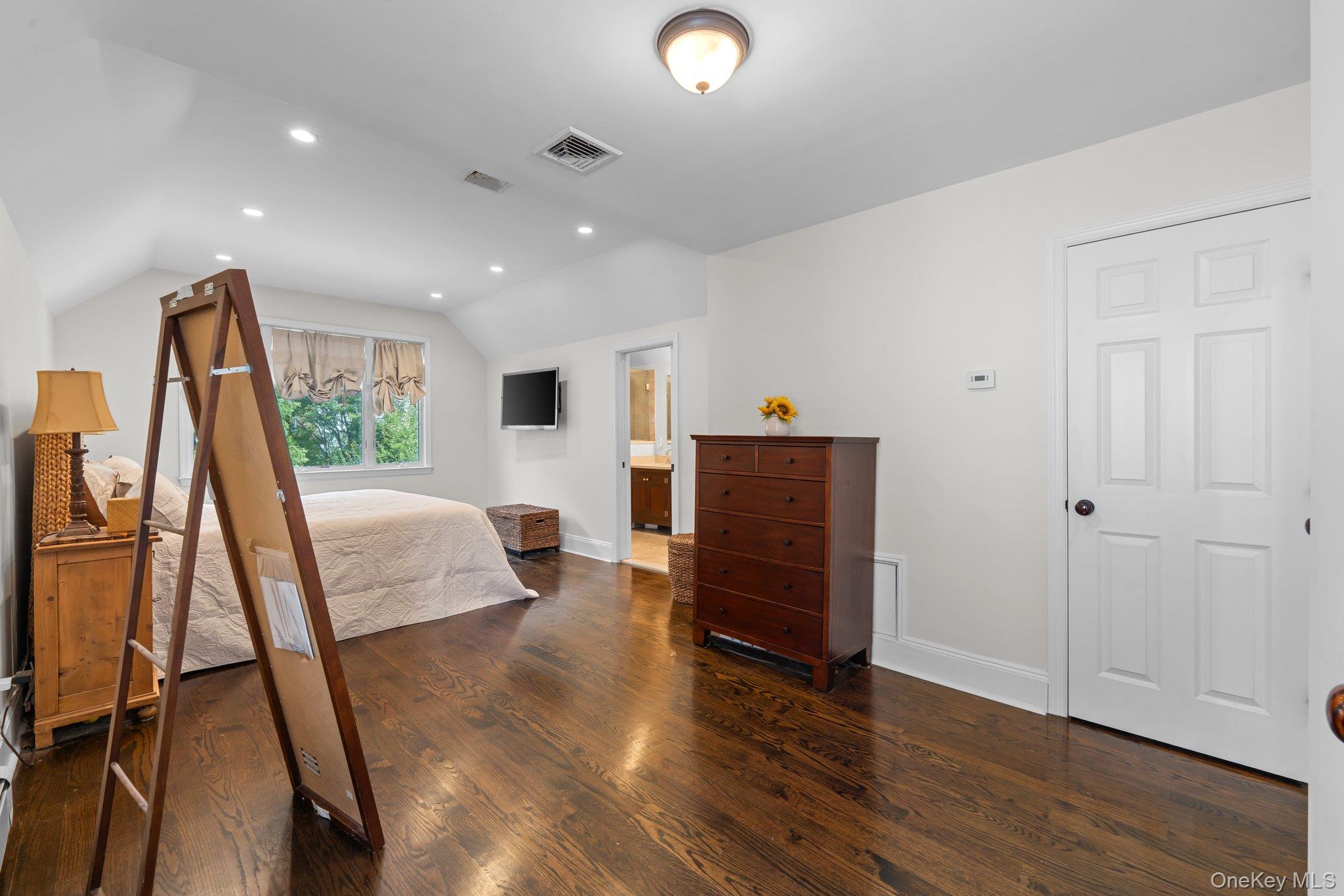 33 Ogden Avenue Property Photo 18