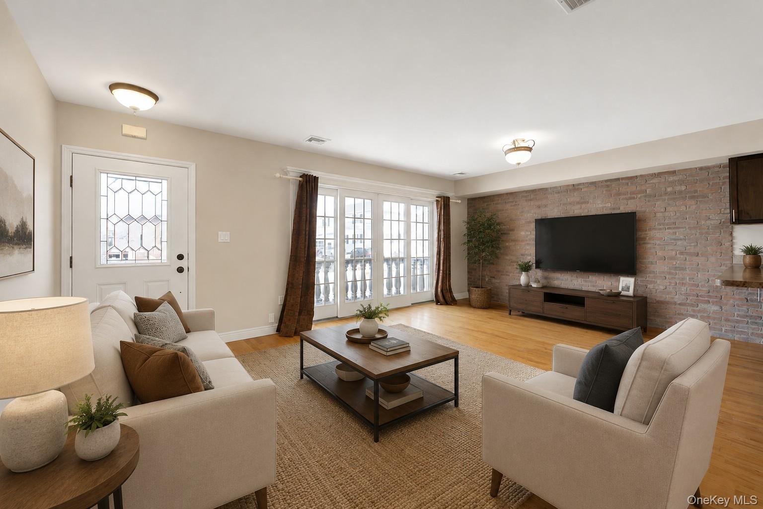 6 Pell Place 2 Property Photo 4