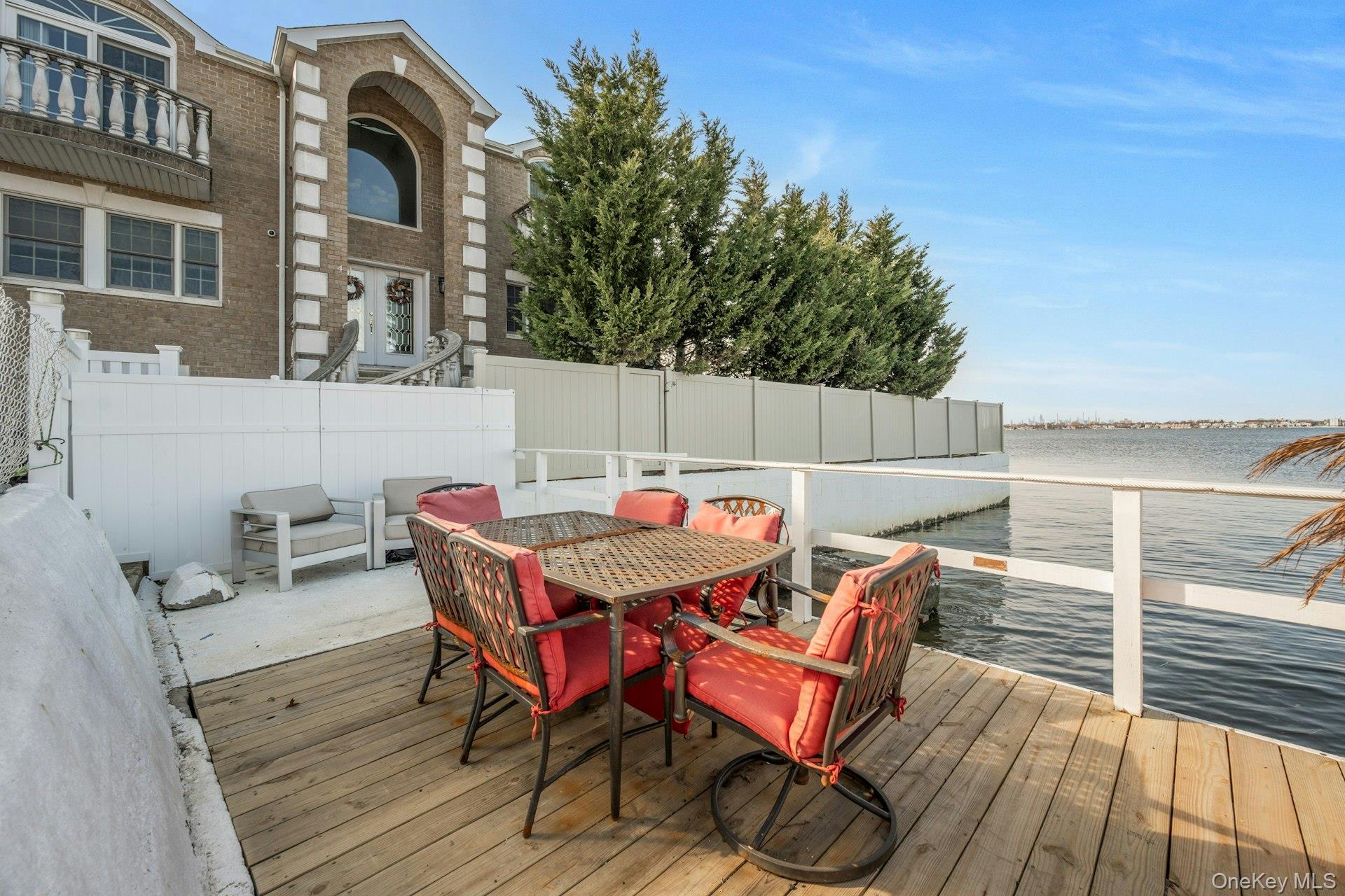 6 Pell Place 2 Property Photo 15