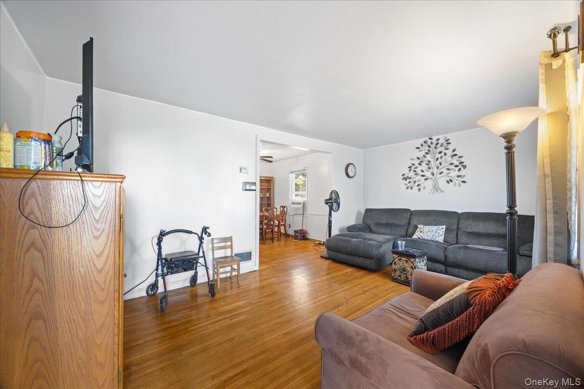 132 Nassau Street Property Photo 5