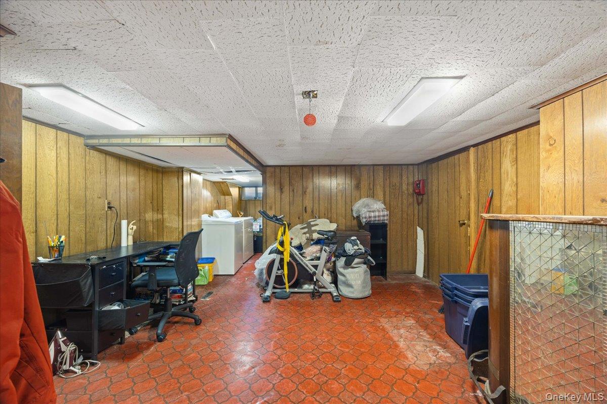 132 Nassau Street Property Photo 28