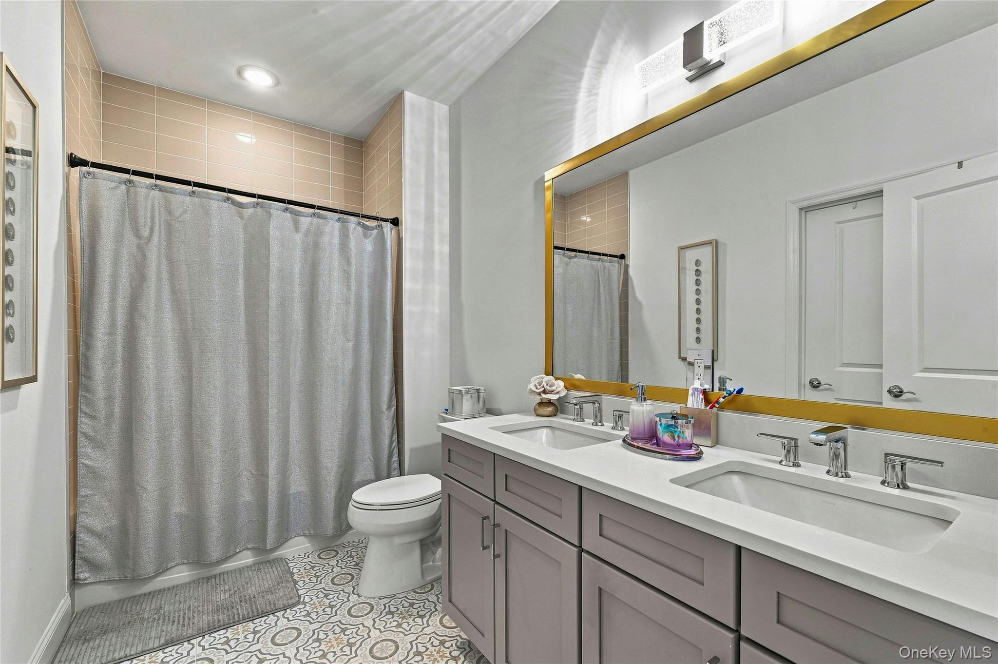262 Silver Timber Drive Property Photo 16