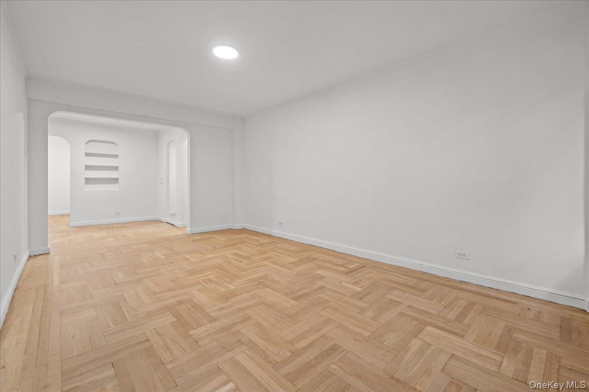 3017 Riverdale Avenue 5j Property Photo 5