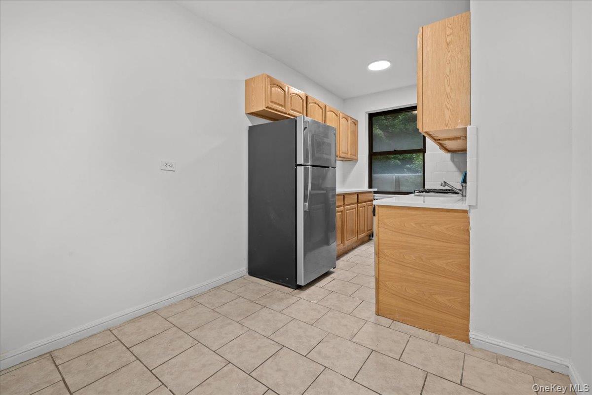 3017 Riverdale Avenue 5j Property Photo 8
