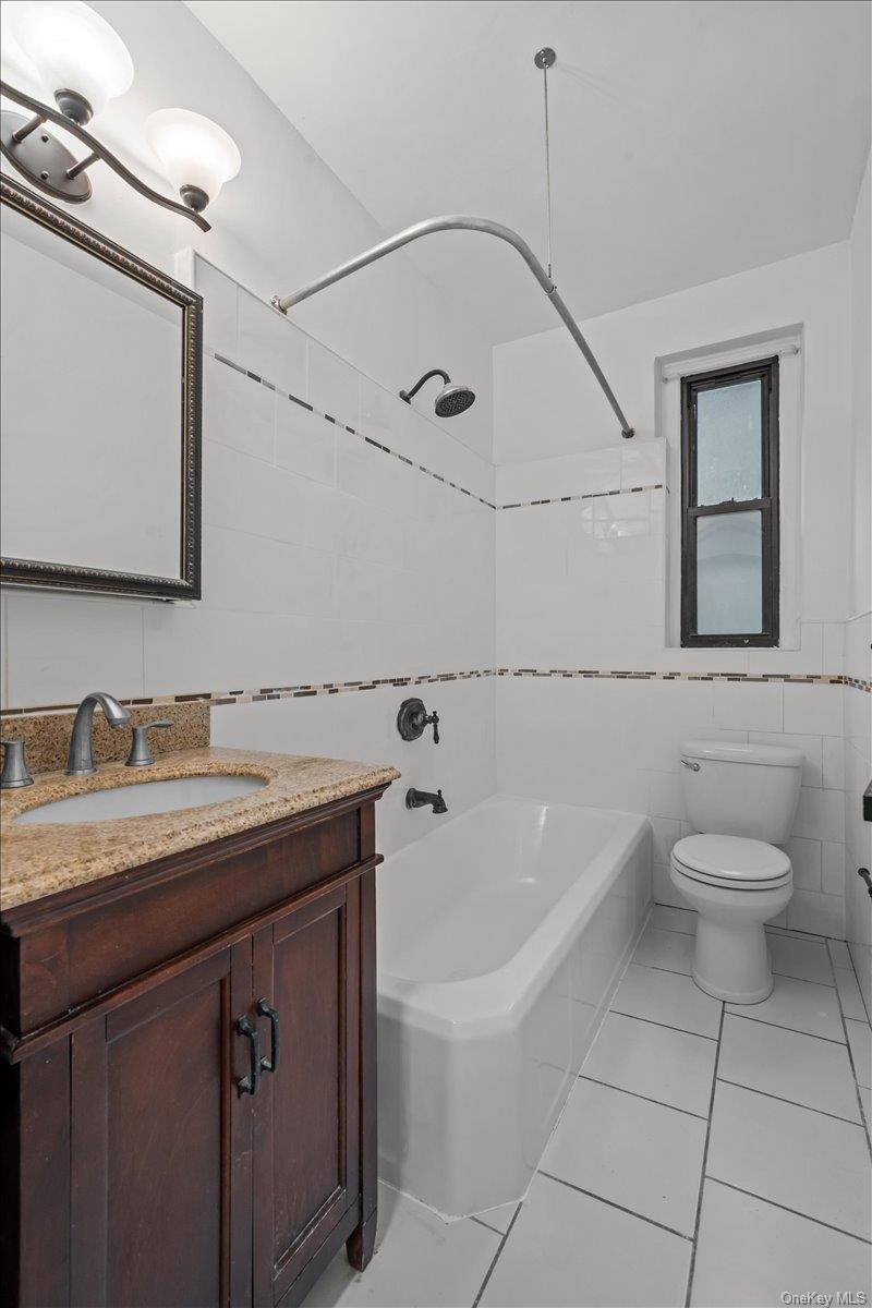 3017 Riverdale Avenue 5j Property Photo 10