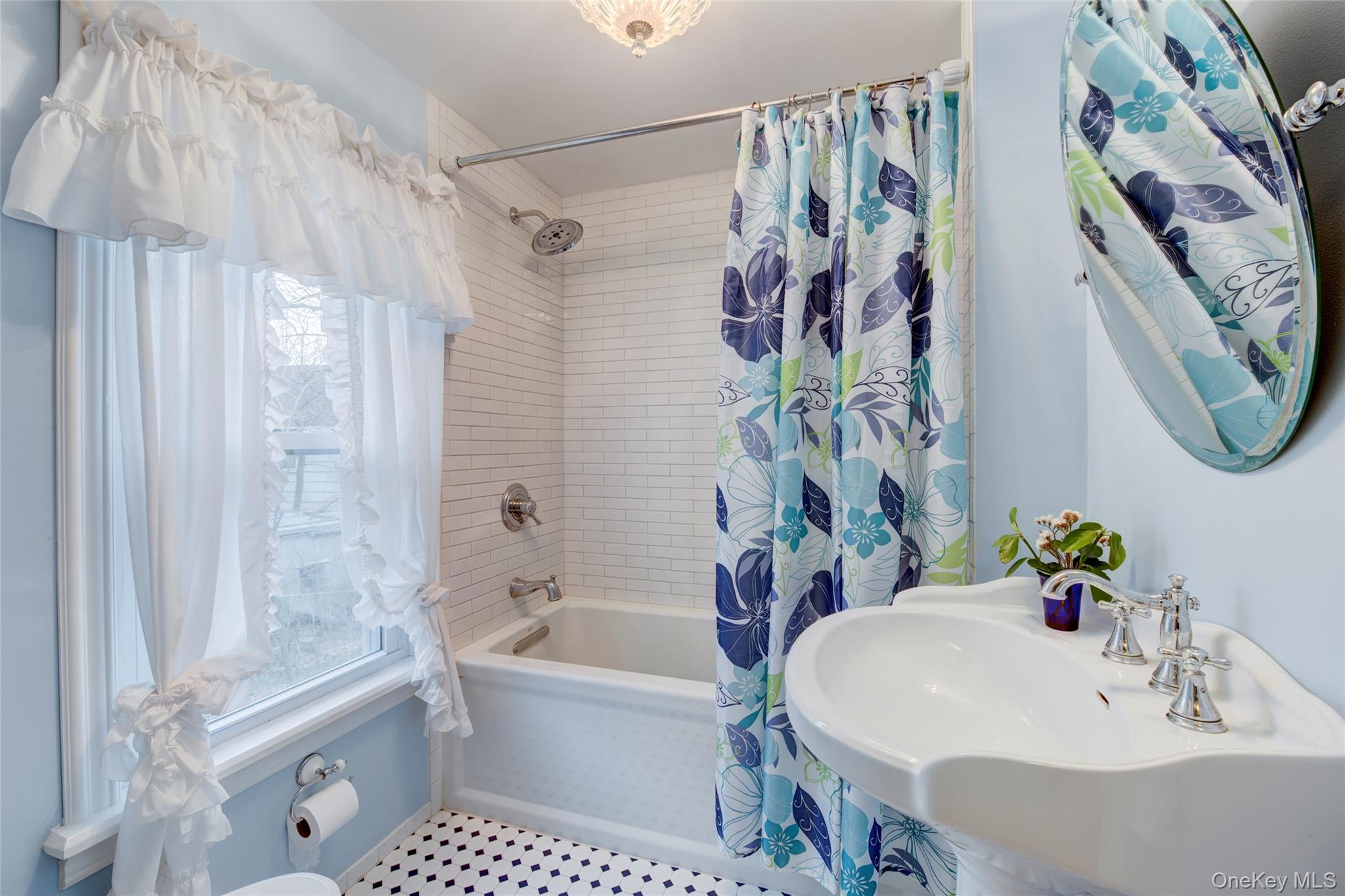 317 South Street Property Photo 5