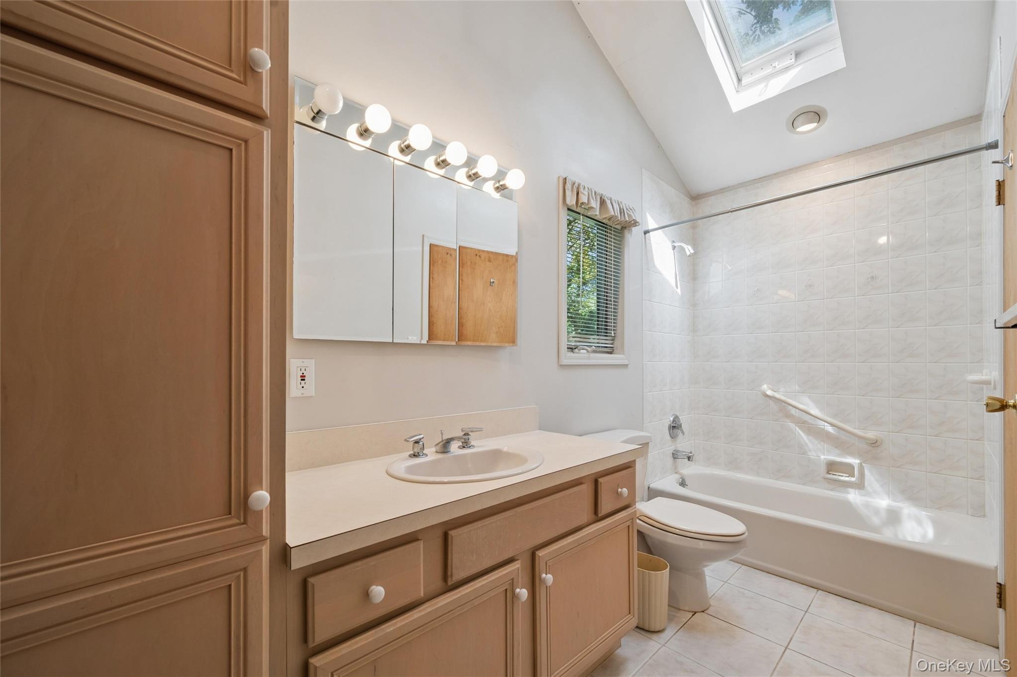 5 Kenny Street Property Photo 8