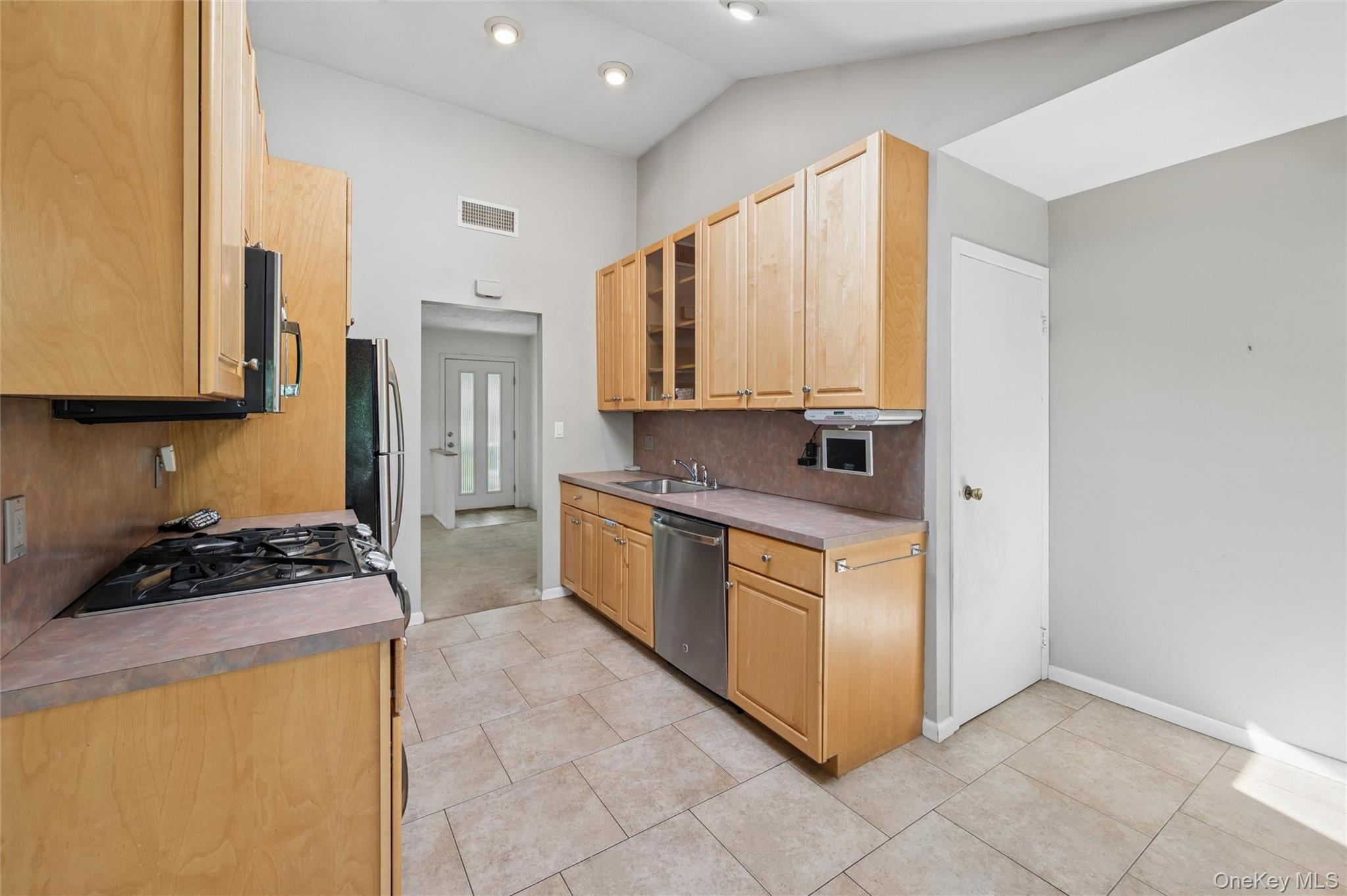 5 Kenny Street Property Photo 15