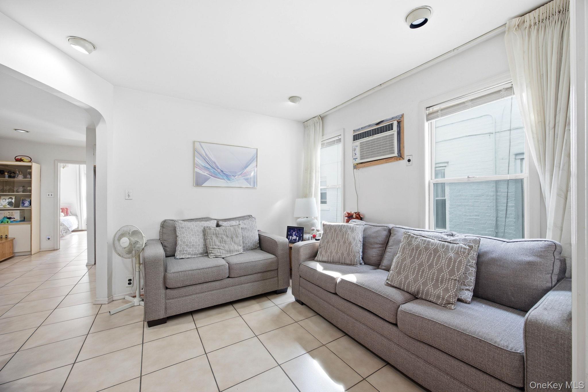 21-08 Ditmars Boulevard Property Photo 20