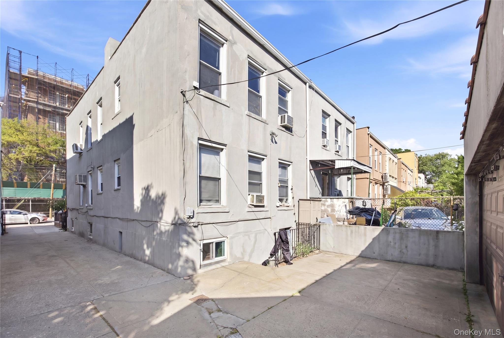 21-08 Ditmars Boulevard Property Photo 27